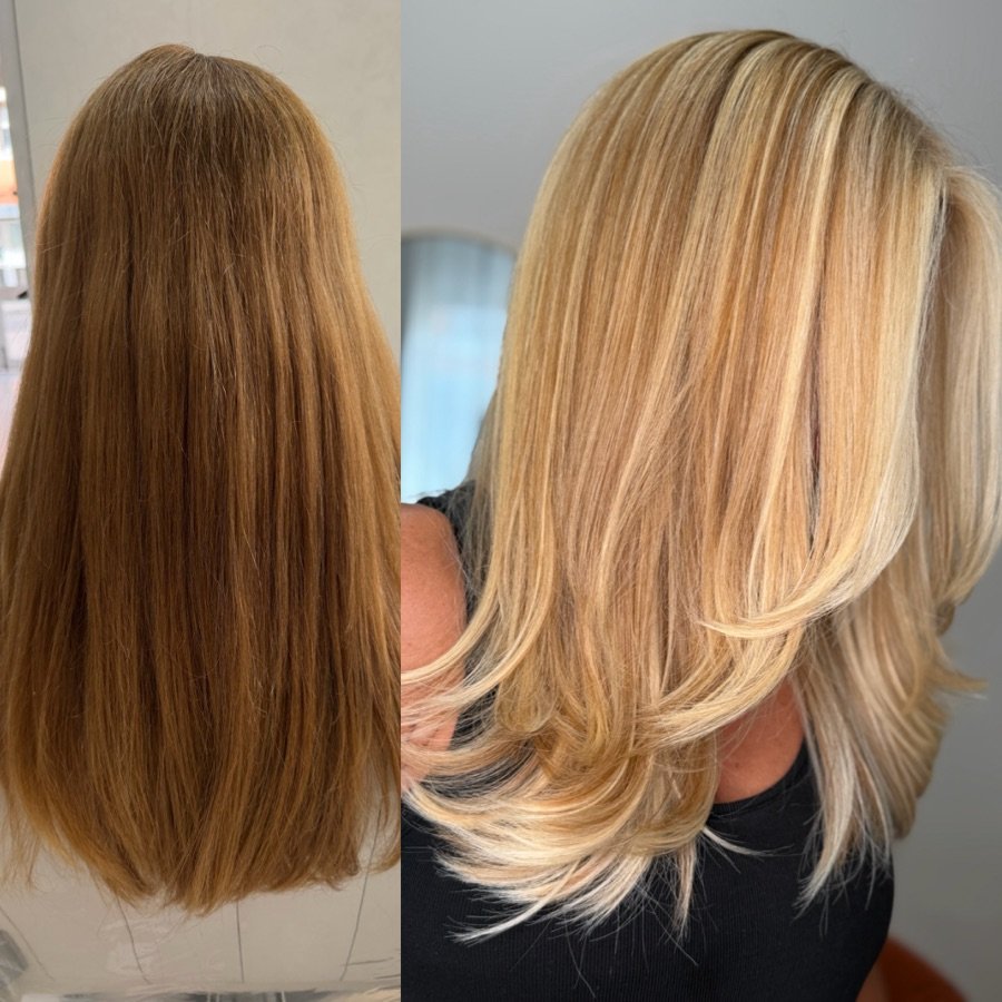 Antes e depois: cabelo castanho-dourado liso e sem brilho, transformado em loiro luminoso com madeixas e corte em camadas